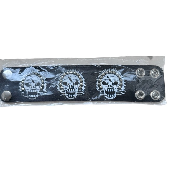 Studded Punk Rock Cuff Bracelet Black & Silver Skull Edgy Bikercore Y2K Rave - Picture 4 of 12